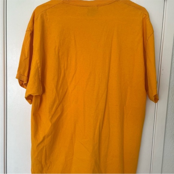 Santa Cruz T-Shirt - like new. Worn once - Picture 2 of 4